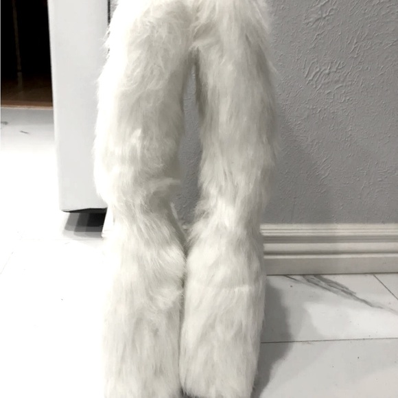 ❤️Ellie chunky heel platform fur boots❤️ - Picture 3 of 10